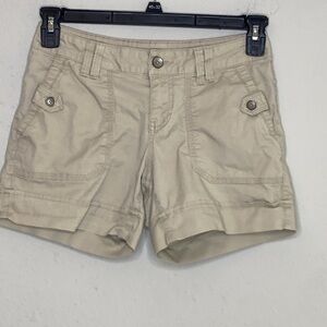 Sonoma women's Size 2 Tan Shorts